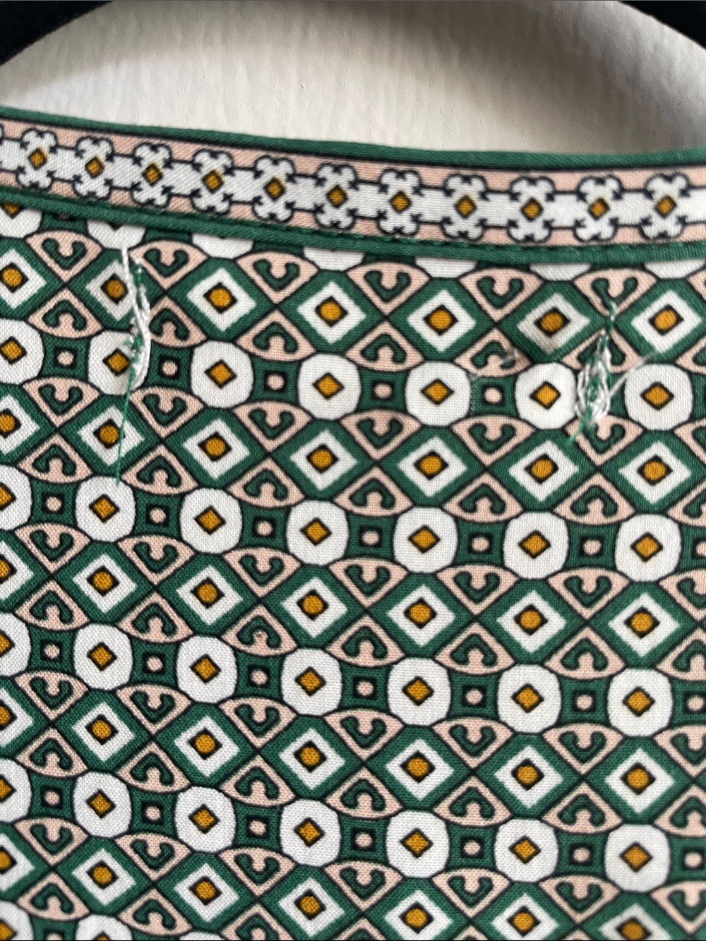 Boho artsy tie front top casual flowy geometric medallion green flutter sleeve - Picture 7 of 9